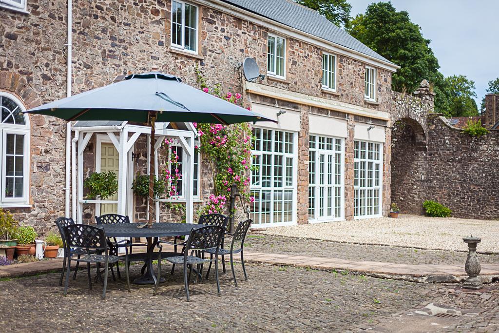 Stoodleigh Court Coach House Bed and Breakfast Tiverton  Eksteriør billede