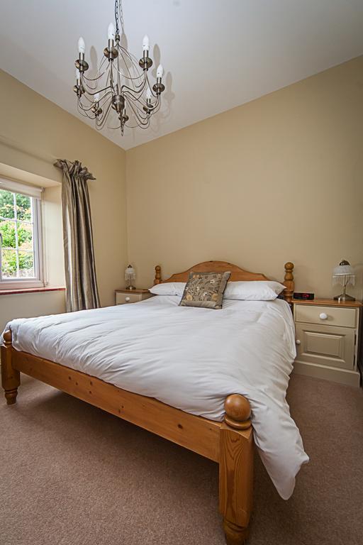 Stoodleigh Court Coach House Bed and Breakfast Tiverton  Eksteriør billede